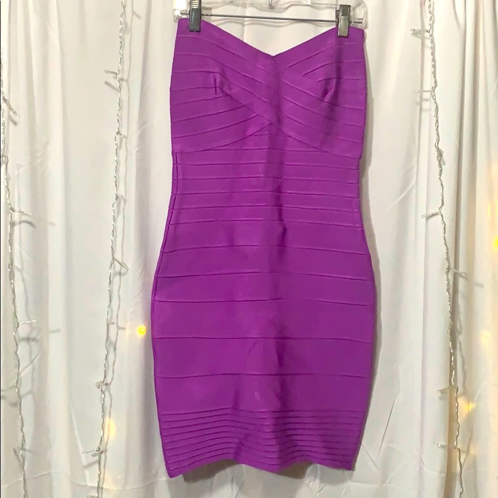 Sexy body con strapless mini.